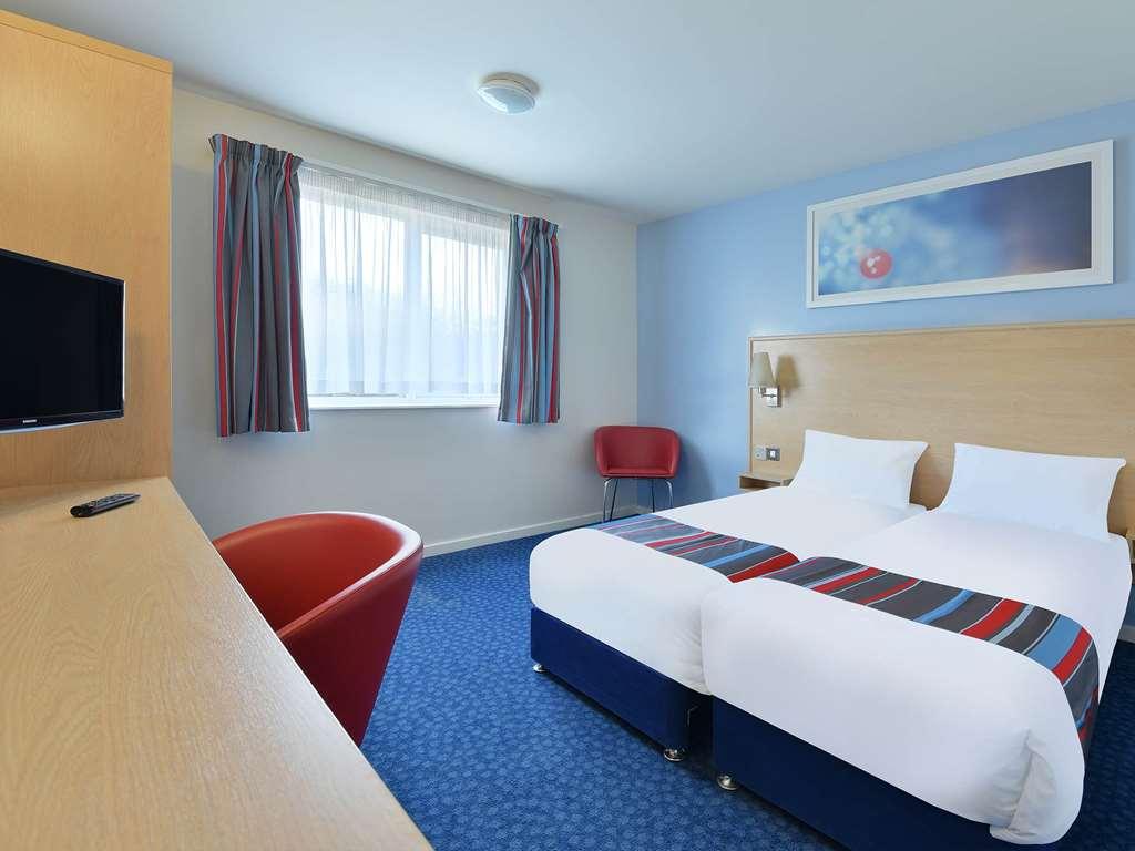 Travelodge Wirral Eastham Hooton Quarto foto