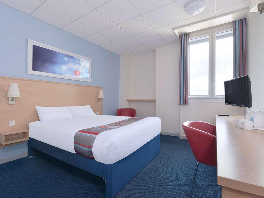 Travelodge Wirral Eastham Hooton Quarto foto